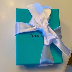 Tiffany’s box, bag, and bow